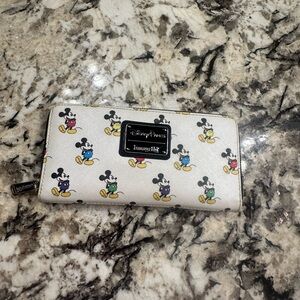 Disney Loungefly Mickey Mouse Wallet